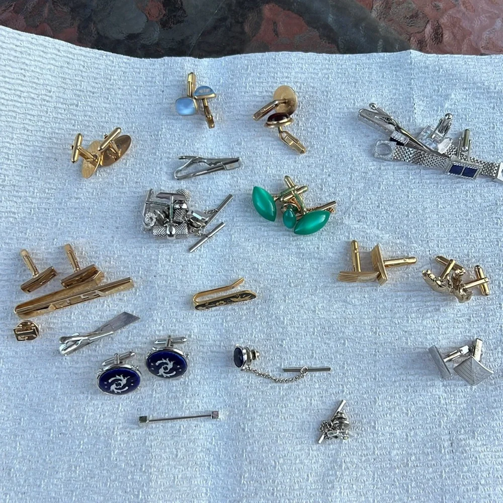 VTG cufflinks, and tie clips, 5 pair SWANK